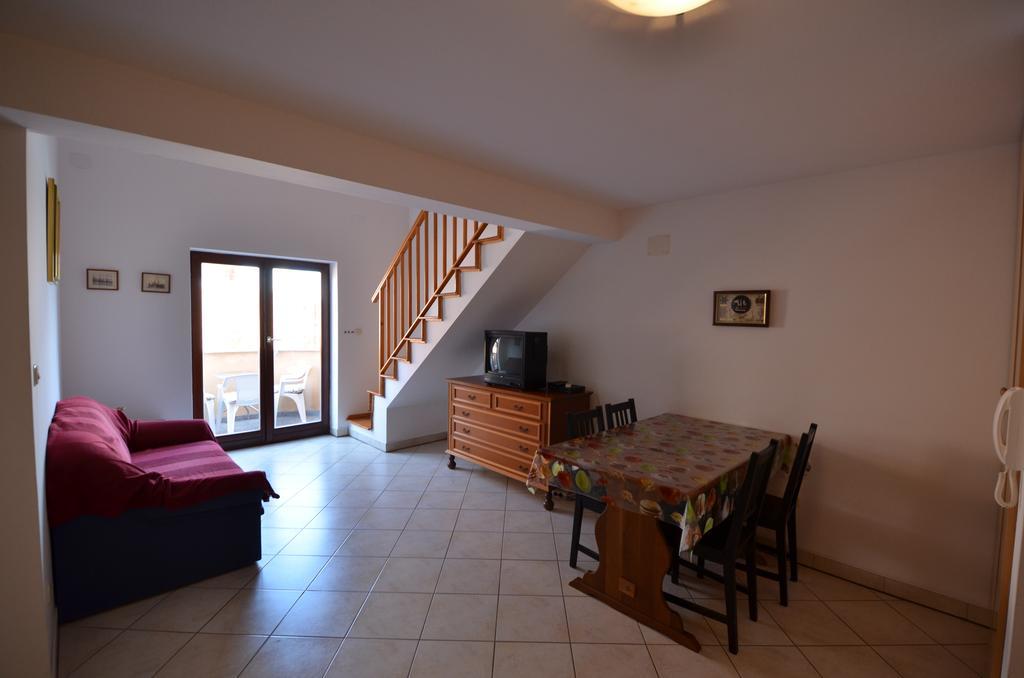 Apartments Villa Bartol Póla Szoba fotó